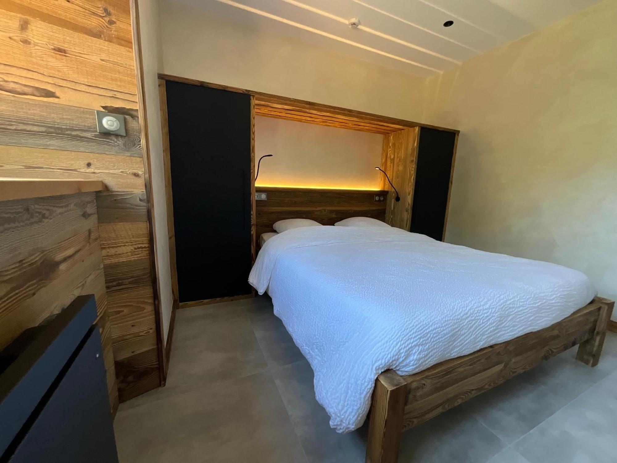Gite Roche Des Ducs Avec Piscine Toute L'Annee, Spa, Sauna, Hammam Rochesson Bagian luar foto